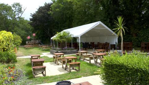 Large Sussex pub garden with BBQ